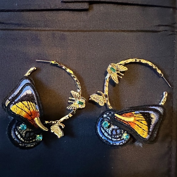 Hoop Pierced Earrings - Picture 1 of 3